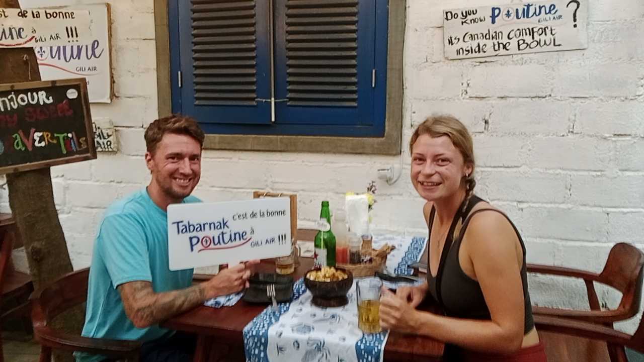 Poutine Gili Air - Quebec friends
